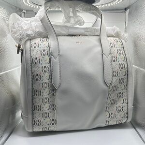 NWT - Fossil Women's White Satchel / Bag